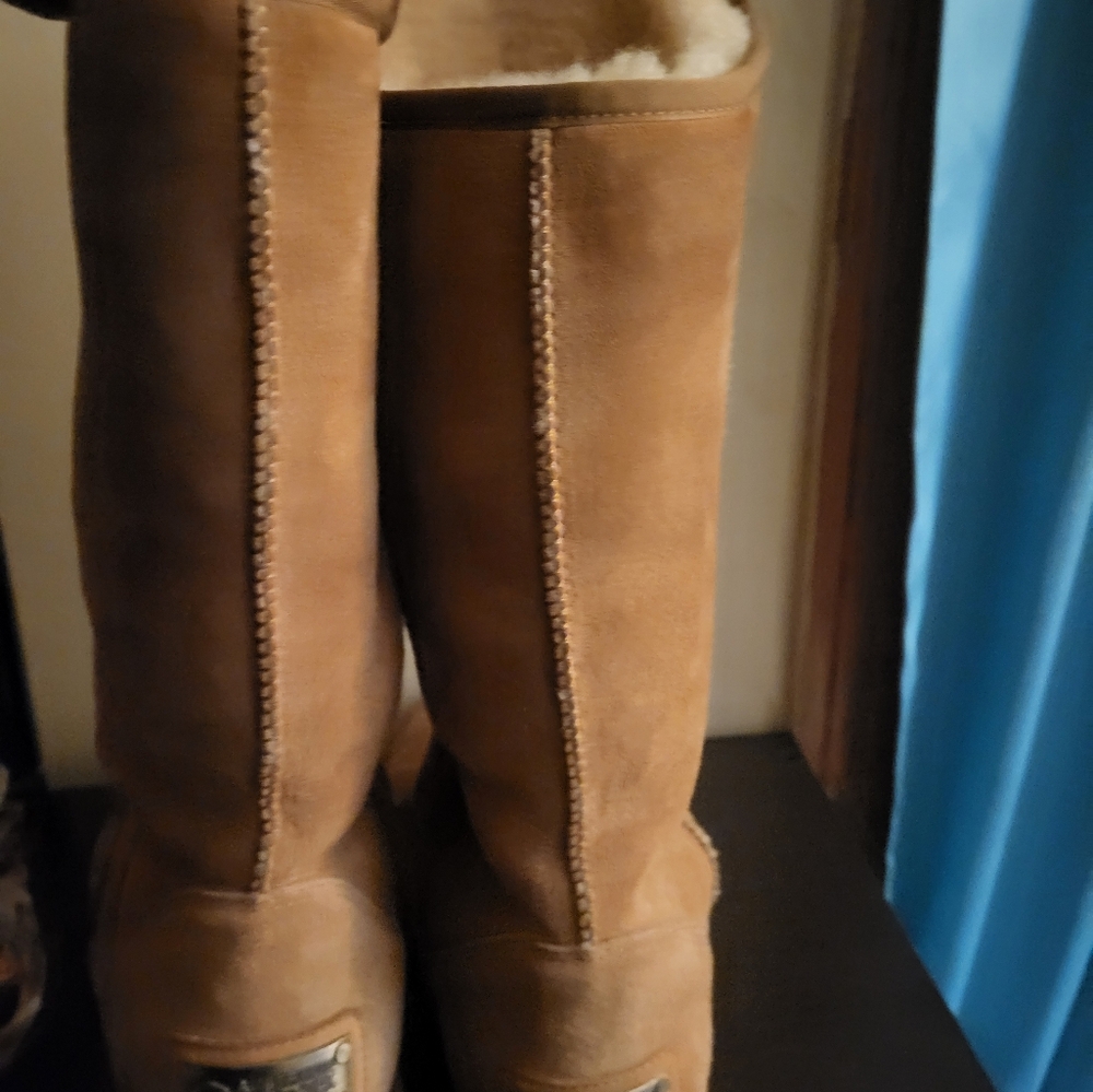 Australian Luxe cozy tall boots.
